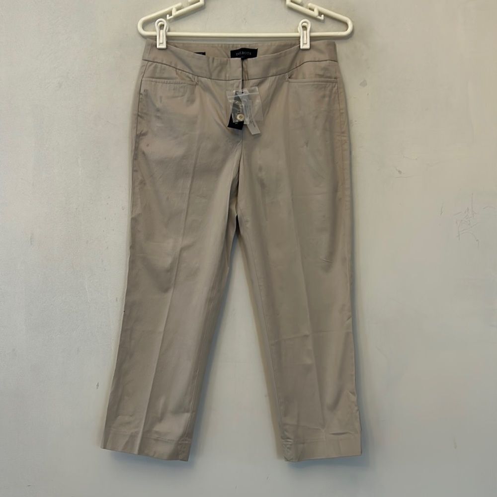 Talbots khaki signature pant with button ankle Size 4 NWT